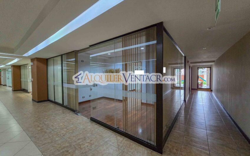 Oficina en Alquiler o Venta en Torres del Parque – Sabana Norte / 40 m² + A/C + Seguridad 24/7