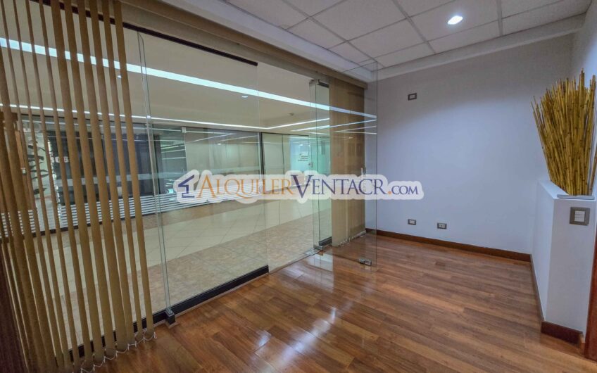 Oficina en Alquiler o Venta en Torres del Parque – Sabana Norte / 40 m² + A/C + Seguridad 24/7