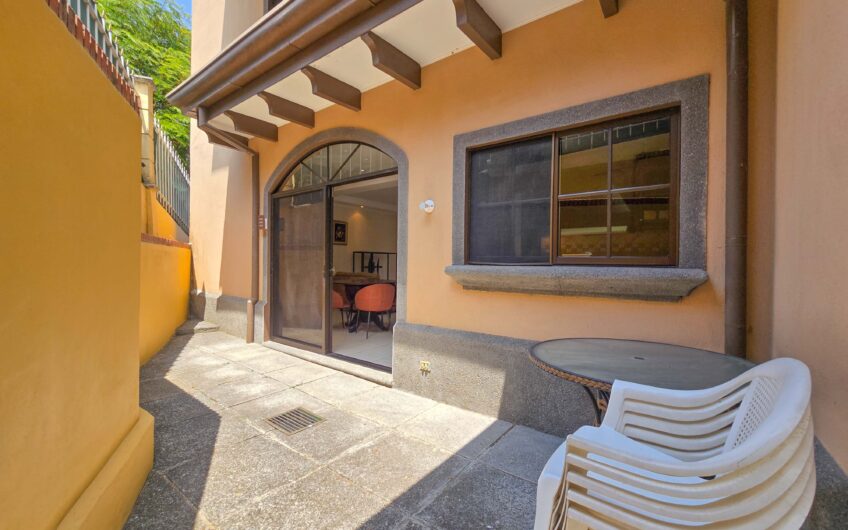 Condo de 4 habit. + de servicio en Jaboncillos Escazú