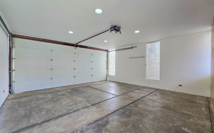 Valle del Sol Lindora Santa Ana! Casa contemporánea con piscina privada