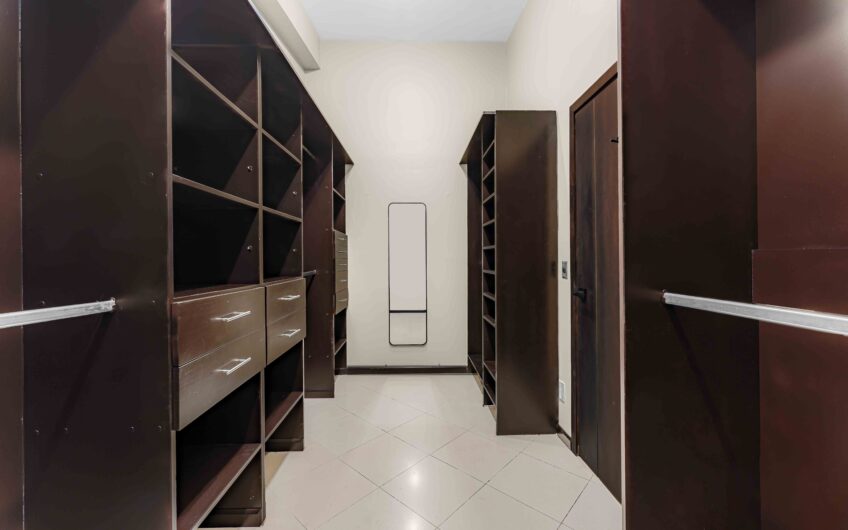 Penthouse con vista y línea blanca en Bello Horizonte Escazú