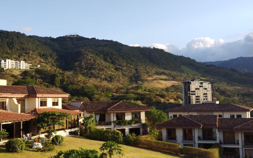 Apartamento con vista en el Alto Las Palomas Santa Ana