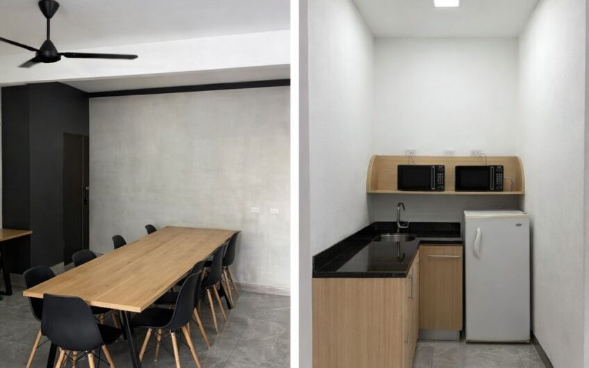 Propiedad Comercial de Alto Tránsito con Parqueo para 45 Vehículos / San José