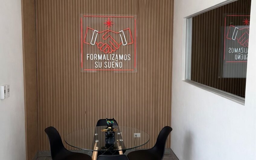 Propiedad Comercial de Alto Tránsito con Parqueo para 45 Vehículos / San José