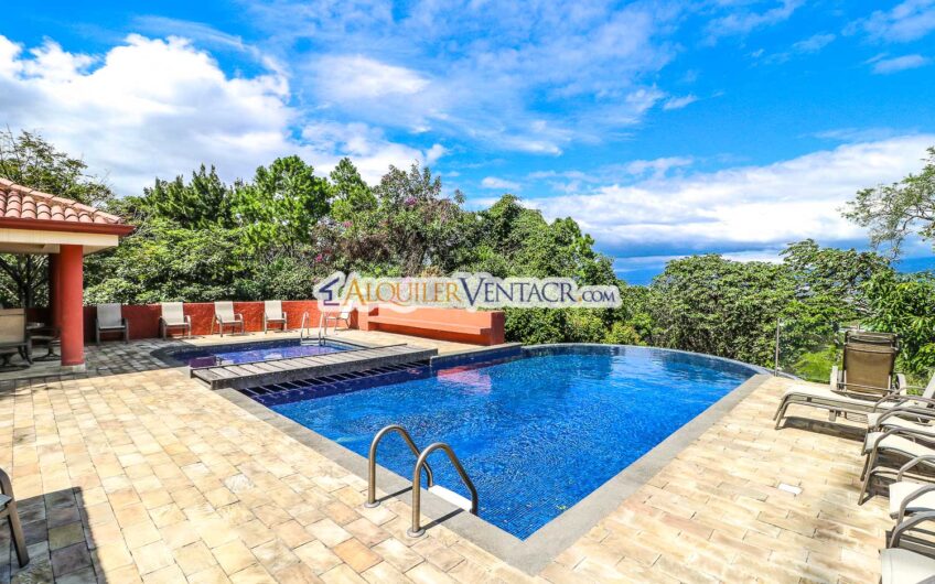 Lujoso apartamento de 375 m2 con full vista en San Rafael Escazú