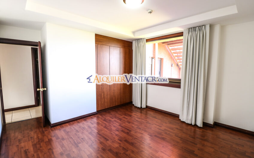 Lujoso apartamento de 375 m2 con full vista en San Rafael Escazú