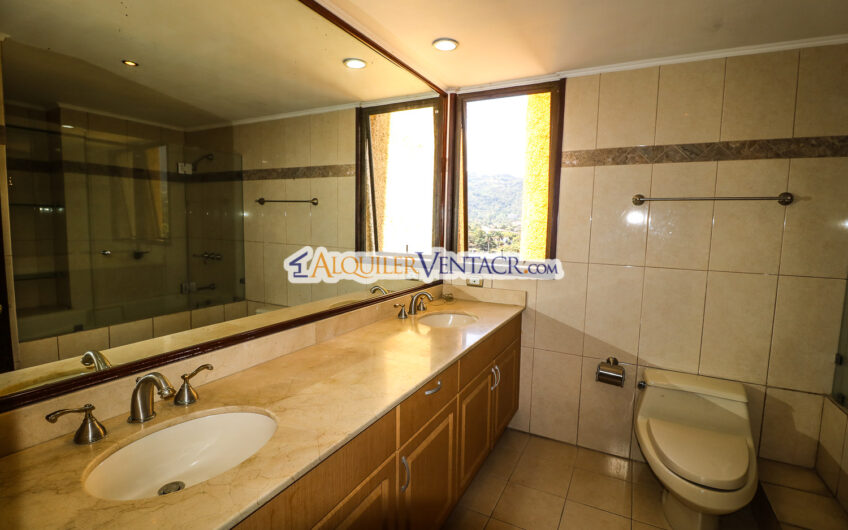 Lujoso apartamento de 375 m2 con full vista en San Rafael Escazú