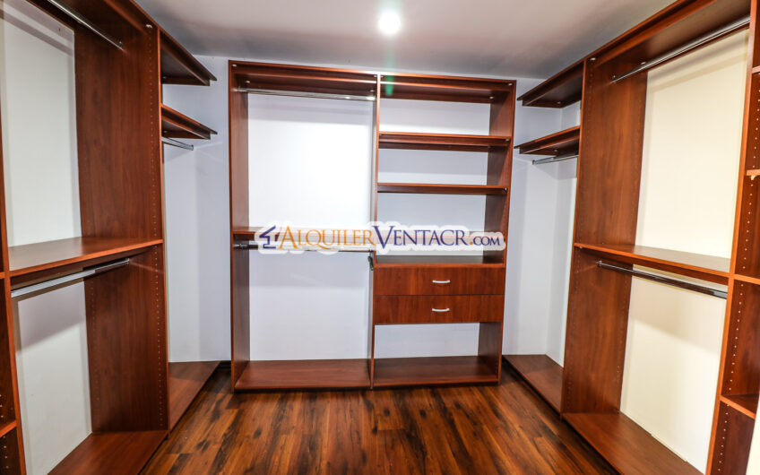 Lujoso apartamento de 375 m2 con full vista en San Rafael Escazú