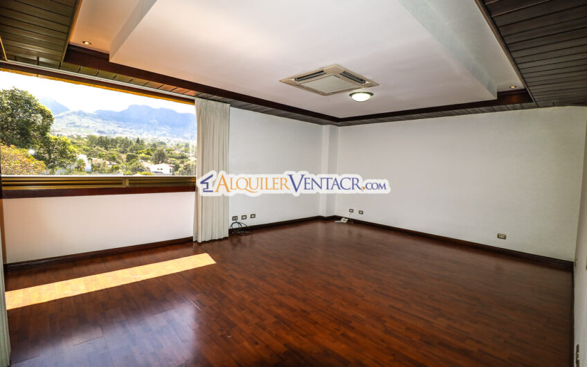 Lujoso apartamento de 375 m2 con full vista en San Rafael Escazú