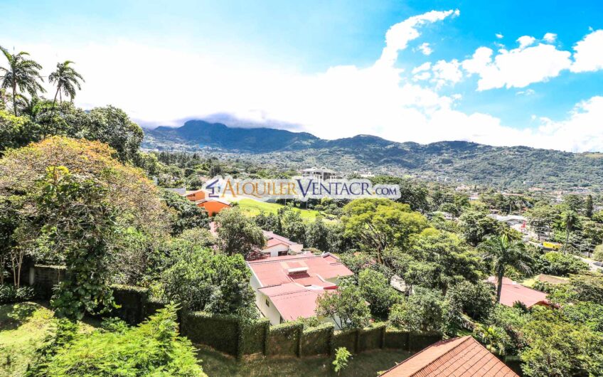 Lujoso apartamento de 375 m2 con full vista en San Rafael Escazú