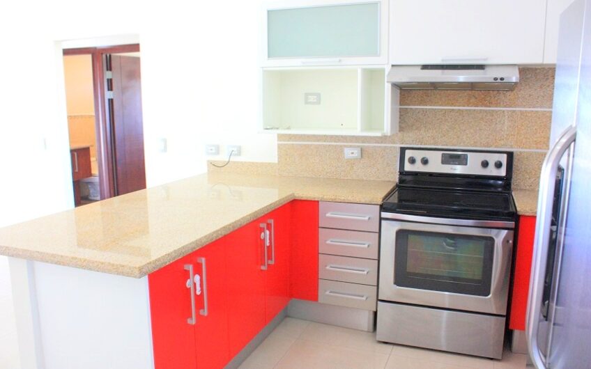 Penthouse de 225 m2 en Guachipelín Escazú con gran terraza y vistas