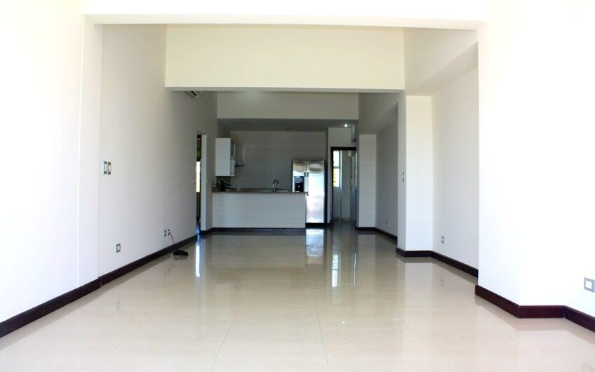 Penthouse de 225 m2 en Guachipelín Escazú con gran terraza y vistas