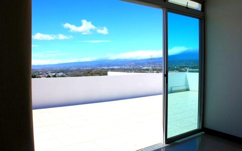 Penthouse de 225 m2 en Guachipelín Escazú con gran terraza y vistas