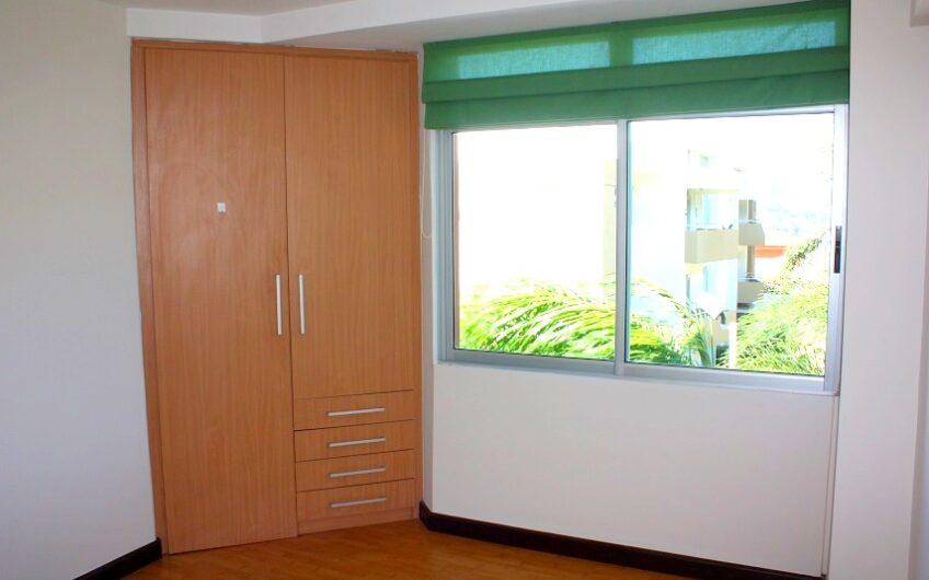 Penthouse de 225 m2 en Guachipelín Escazú con gran terraza y vistas