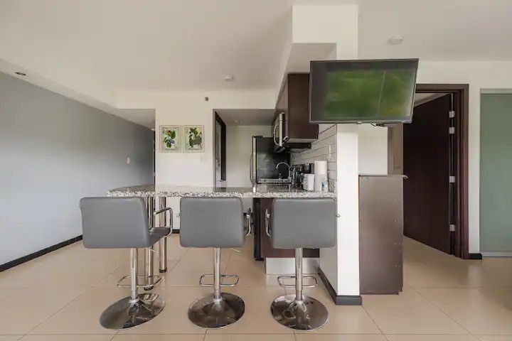 Paradisus Rohrmoser Pavas! Apartamento amueblado con vista