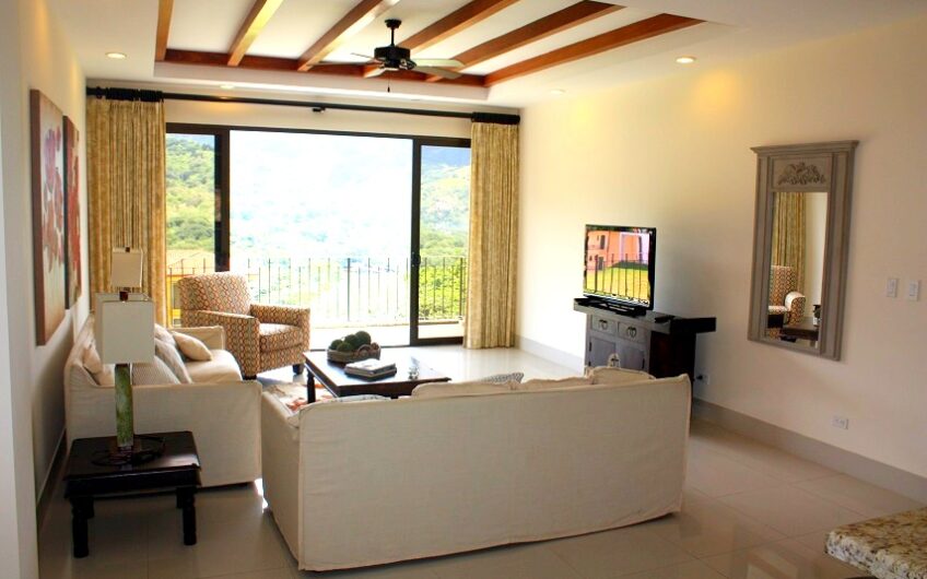 Apartamento con vista en el Alto Las Palomas Santa Ana