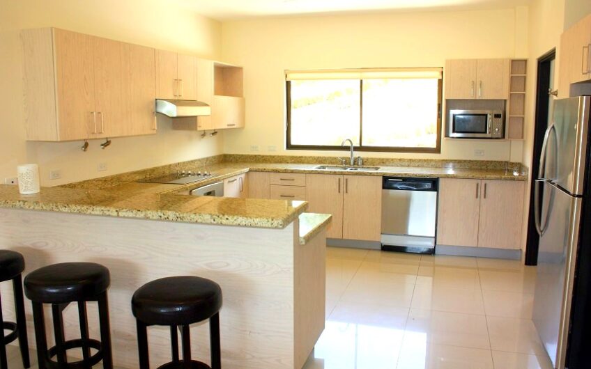 Apartamento con vista en el Alto Las Palomas Santa Ana