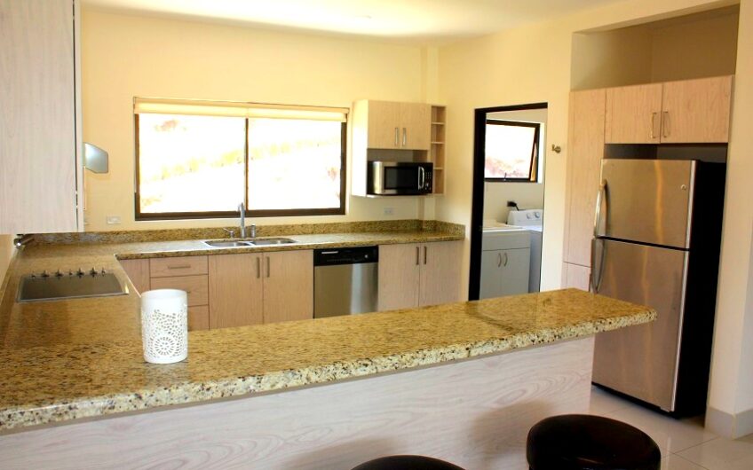 Apartamento con vista en el Alto Las Palomas Santa Ana