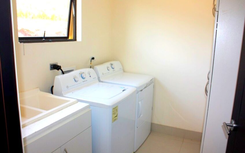 Apartamento con vista en el Alto Las Palomas Santa Ana