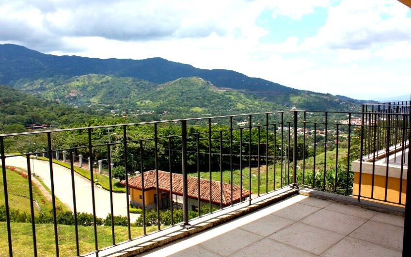 Apartamento con vista en el Alto Las Palomas Santa Ana