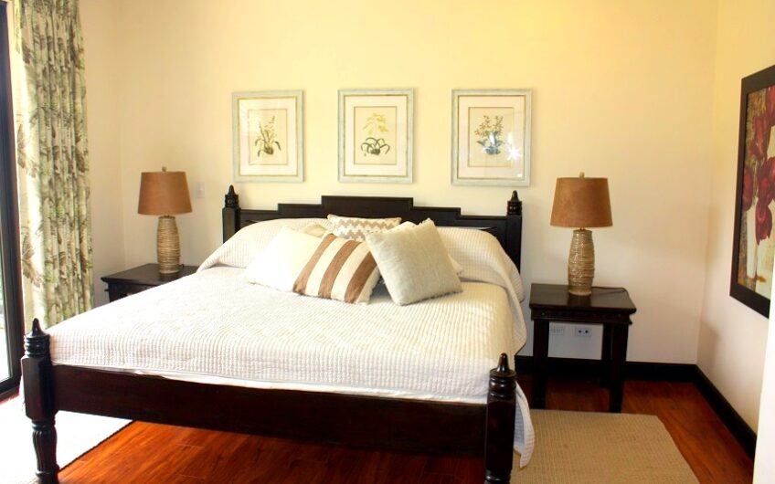 Apartamento con vista en el Alto Las Palomas Santa Ana