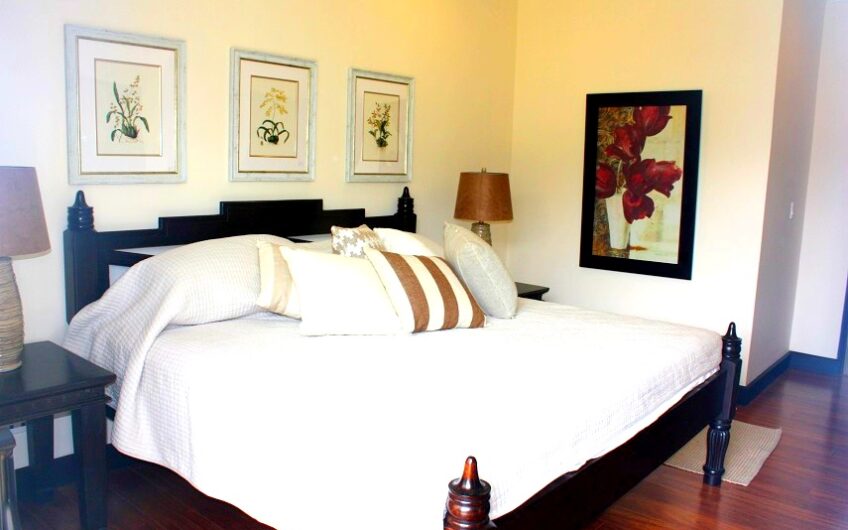 Apartamento con vista en el Alto Las Palomas Santa Ana