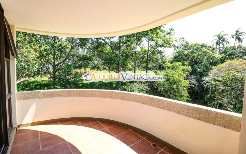 Lujoso apartamento de 375 m2 con full vista en San Rafael Escazú