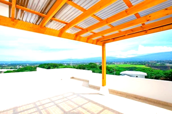 Penthouse de 225 m2 en Guachipelín Escazú con gran terraza y vistas