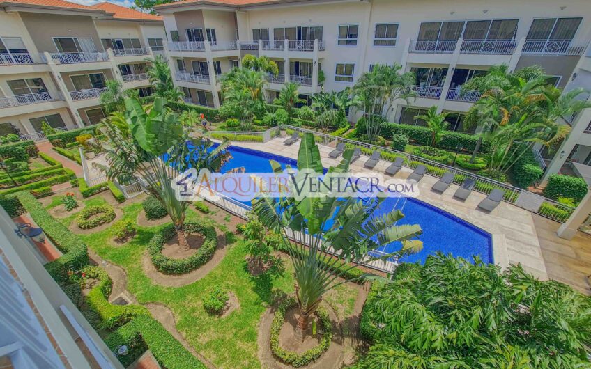 Apartamento amueblado de 3 habit. con terraza en San Rafael Escazú