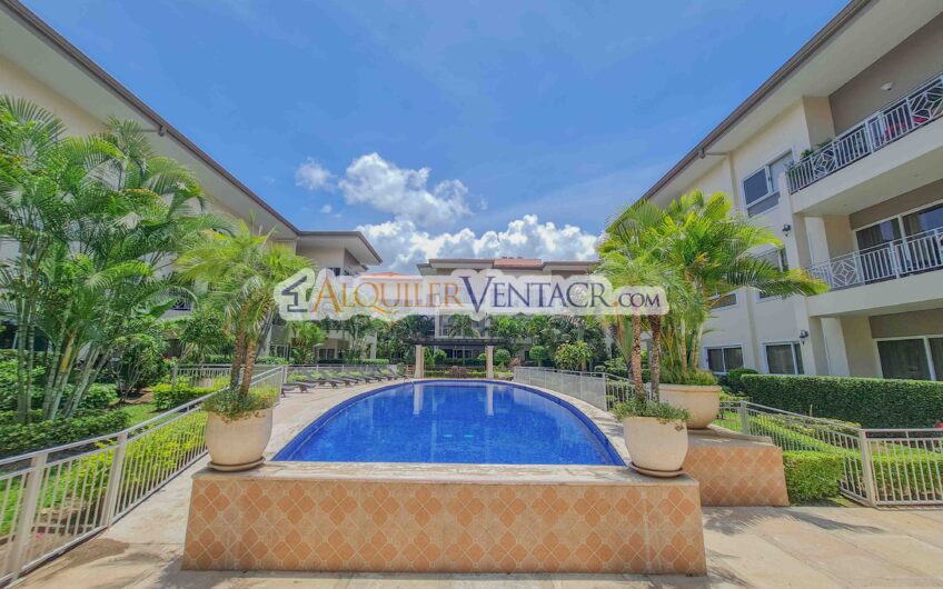 Apartamento amueblado de 3 habit. con terraza en San Rafael Escazú