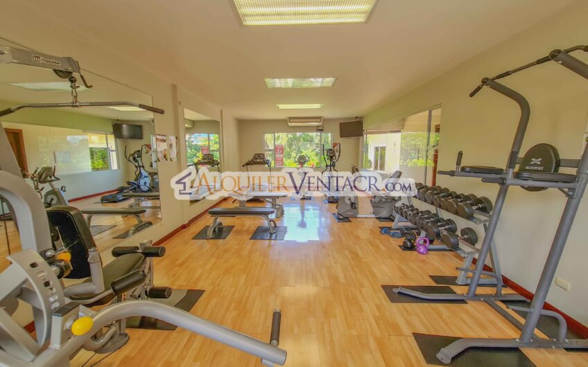 Apartamento amueblado de 3 habit. con terraza en San Rafael Escazú