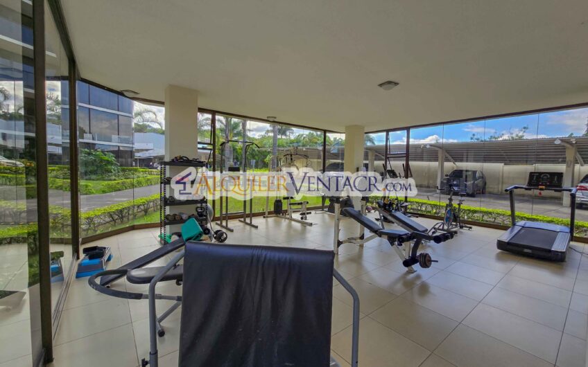 Penthouse de 3 habit. con full vistas en Bello Horizonte Escazú
