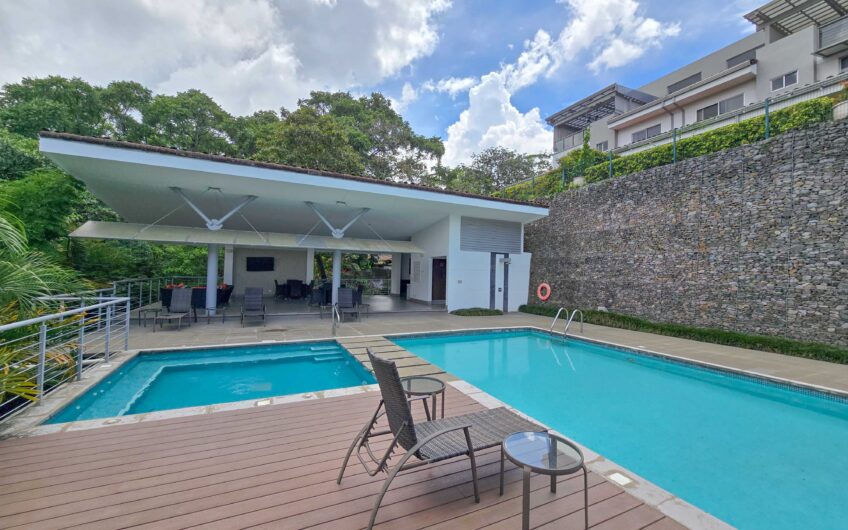Jaboncillos Escazú! Condo con vista / jardín y línea blanca