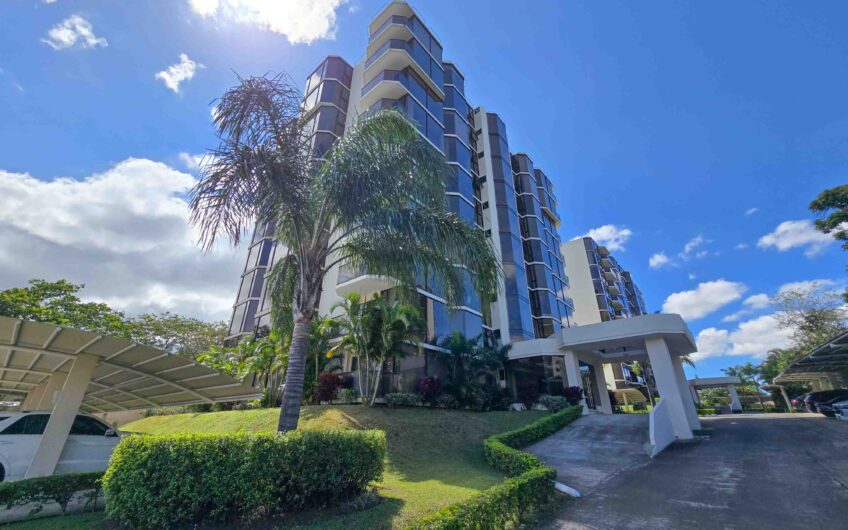 Penthouse de 3 habit. con full vistas en Bello Horizonte Escazú