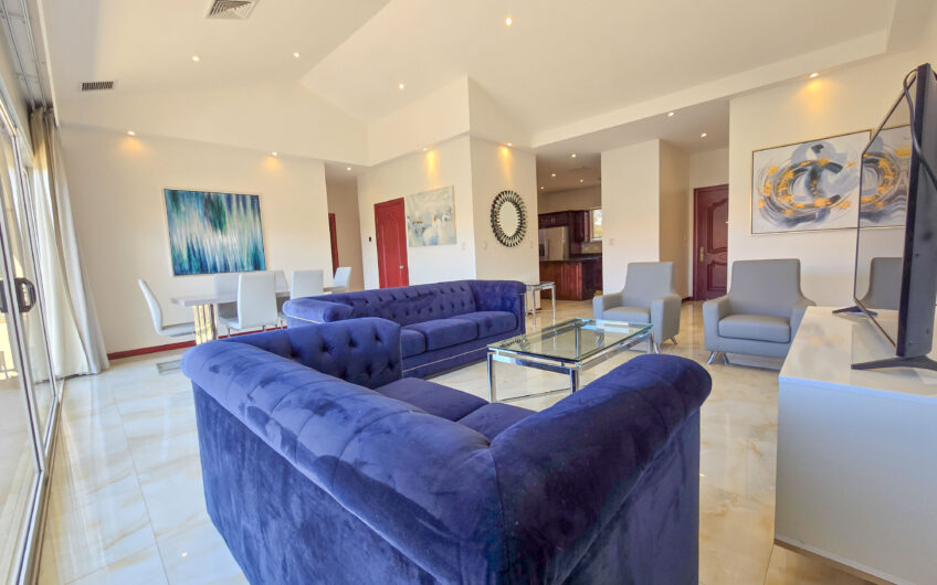 Apartamento amueblado de 3 habit. con terraza en San Rafael Escazú