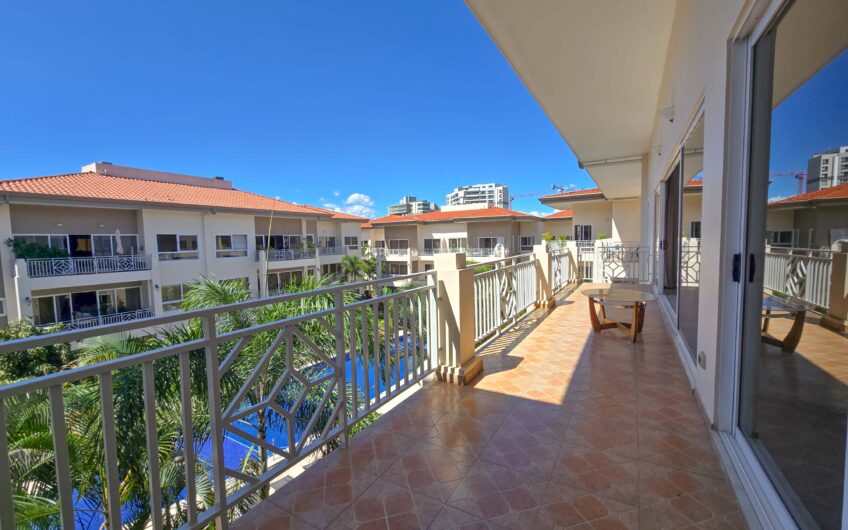 Apartamento amueblado de 3 habit. con terraza en San Rafael Escazú