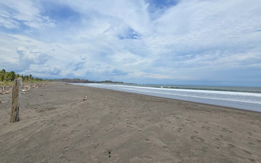 Casa Frente al Mar con Piscina Privada en Playa Tivives | Vista Espectacular + Airbnb Ready