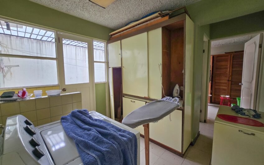 Casa Esquinera en Rohrmoser Nunciatura Ideal para Remodelar o Desarrollo de Apartamentos
