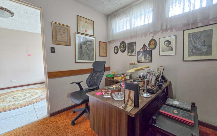 Casa Esquinera en Rohrmoser Nunciatura Ideal para Remodelar o Desarrollo de Apartamentos