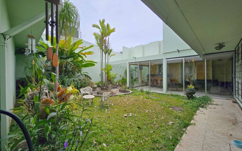 Casa Esquinera en Rohrmoser Nunciatura Ideal para Remodelar o Desarrollo de Apartamentos