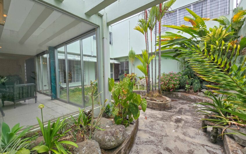 Casa Esquinera en Rohrmoser Nunciatura Ideal para Remodelar o Desarrollo de Apartamentos