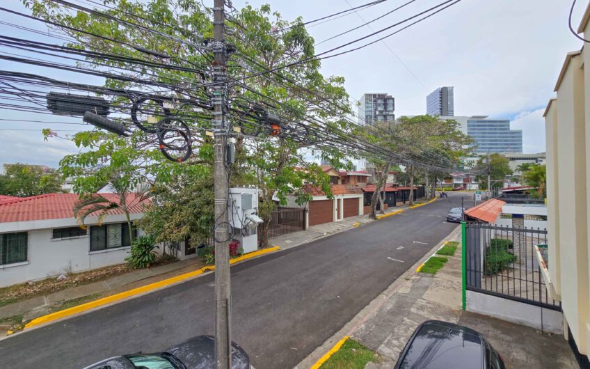 Casa Esquinera en Rohrmoser Nunciatura Ideal para Remodelar o Desarrollo de Apartamentos