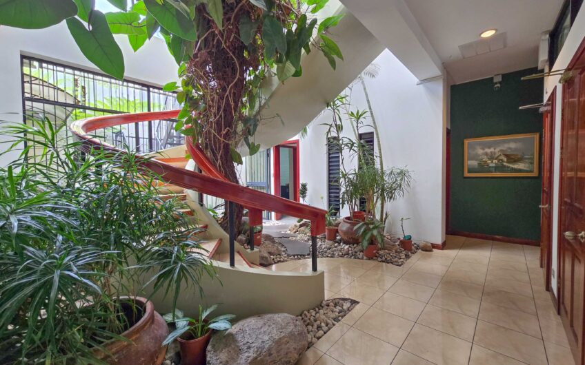 Espacio de oficinas de 318 m2 en Sabana Sur