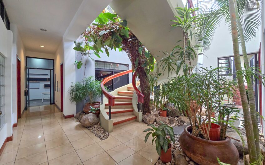 Espacio de oficinas de 318 m2 en Sabana Sur