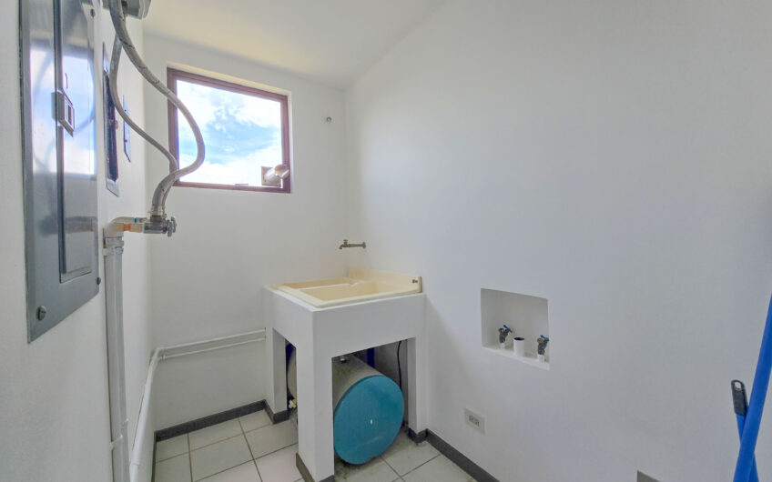 Apartamento en Alquiler con Vista x Ucimed | Condominio Brisas del Oeste, Sabana