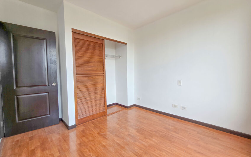 Apartamento en Alquiler con Vista x Ucimed | Condominio Brisas del Oeste, Sabana