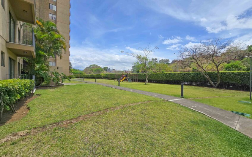 Apartamento en Alquiler con Vista x Ucimed | Condominio Brisas del Oeste, Sabana