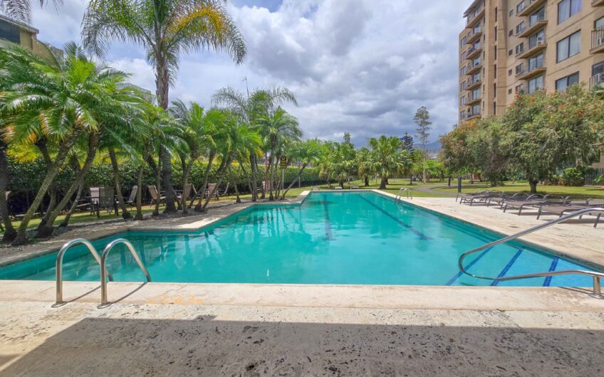 Apartamento en Alquiler con Vista x Ucimed | Condominio Brisas del Oeste, Sabana