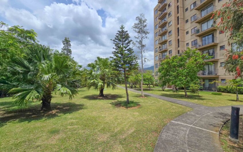 Apartamento en Alquiler con Vista x Ucimed | Condominio Brisas del Oeste, Sabana