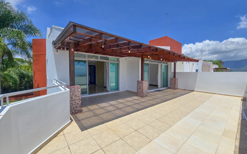 Penthouse de 225 m2 en Guachipelín Escazú con gran terraza y vistas